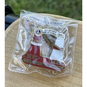 Lions Club Lapel Pin Gasport New York Dist. 20-N 1951 1986 35 Yrs‎ Serving